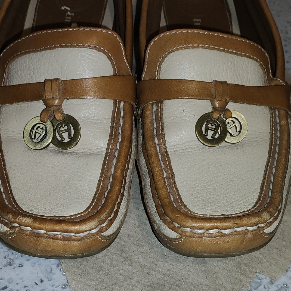 Etienne Aigner Cream and Tan Leather Loafers - Picture 3 of 9